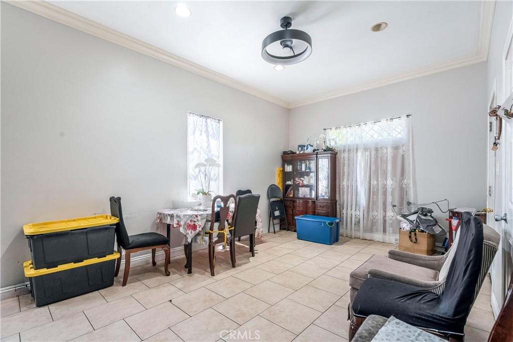 821 823 W 98th Street Property Photo 22