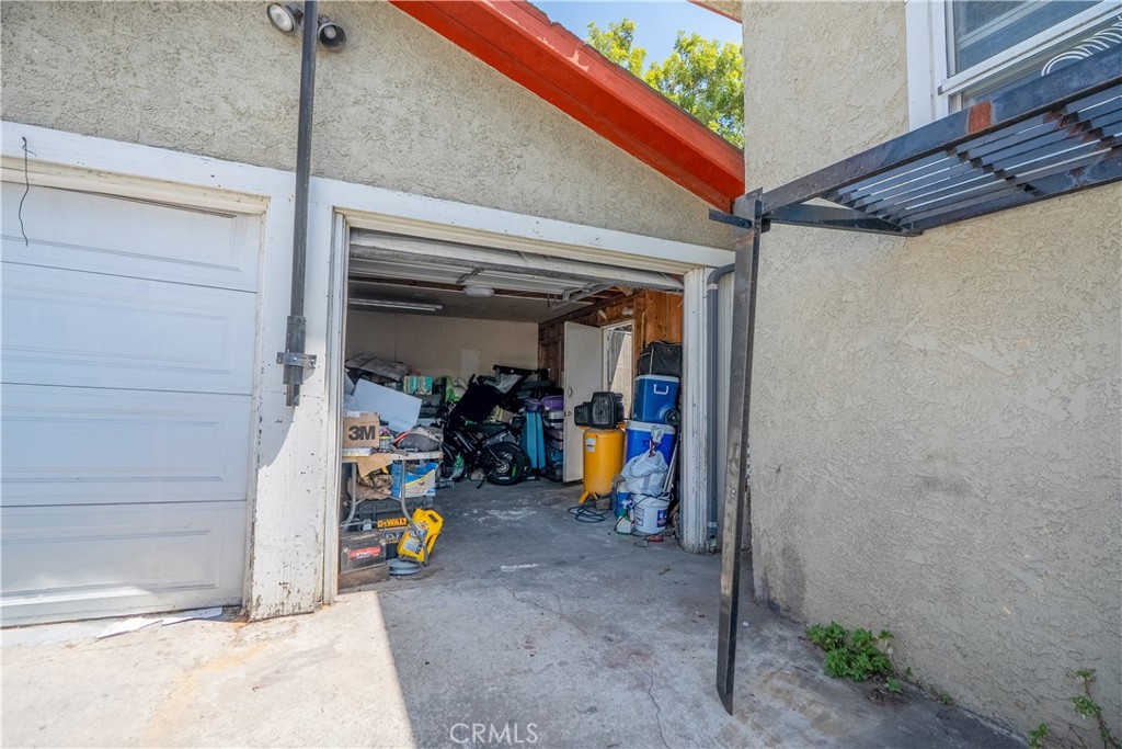 821 823 W 98th Street Property Photo 36