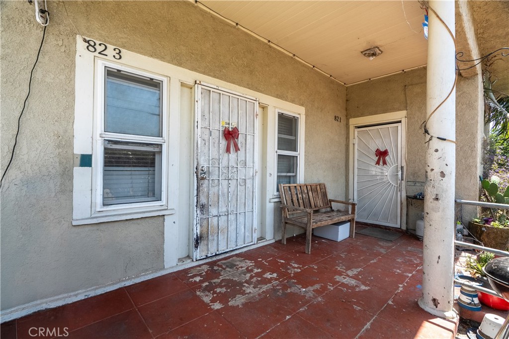 821 823 W 98th Street Property Photo 39
