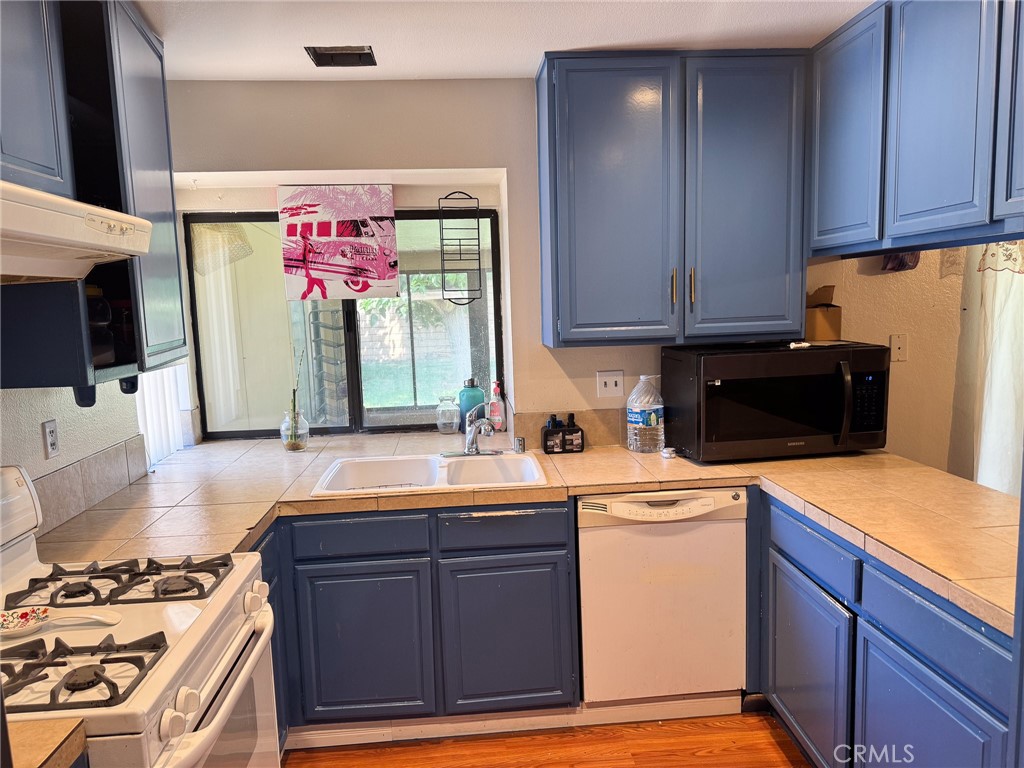 36648 Spanish Broom Drive Property Photo 3