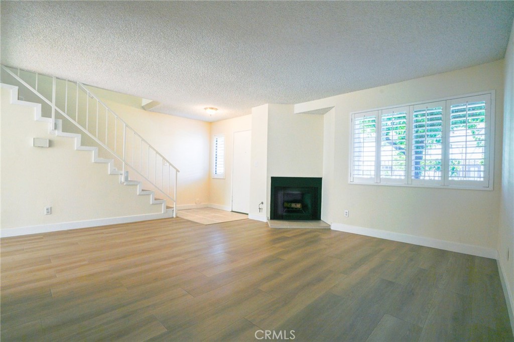 19231 Sherman Way 25 Property Photo 7