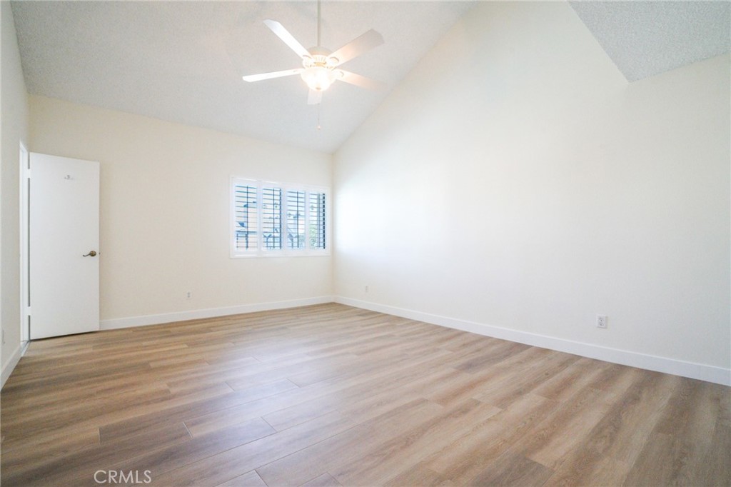19231 Sherman Way 25 Property Photo 16