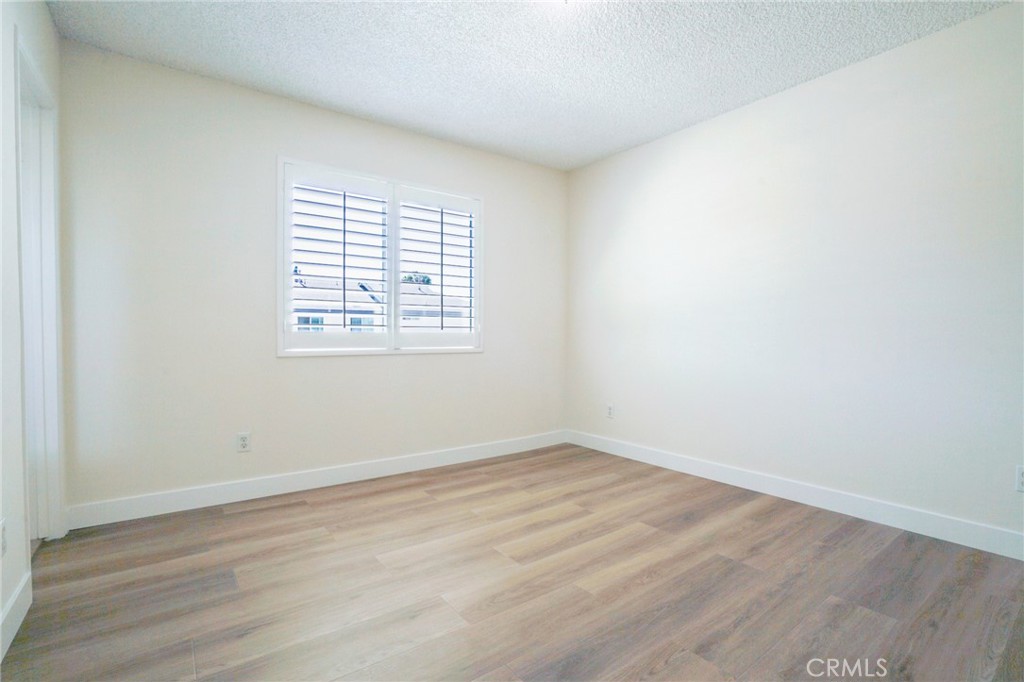 19231 Sherman Way 25 Property Photo 19