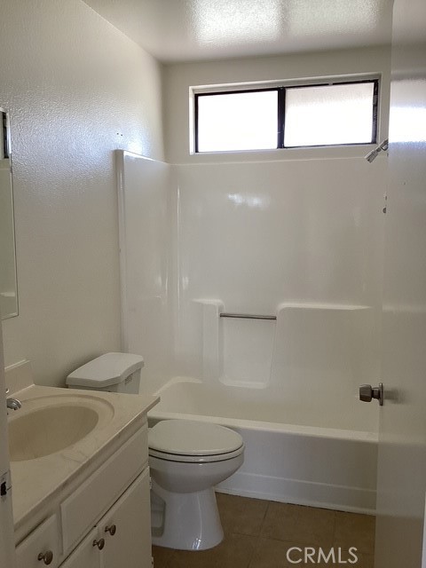 43942 18th Street E 3 Property Photo 10