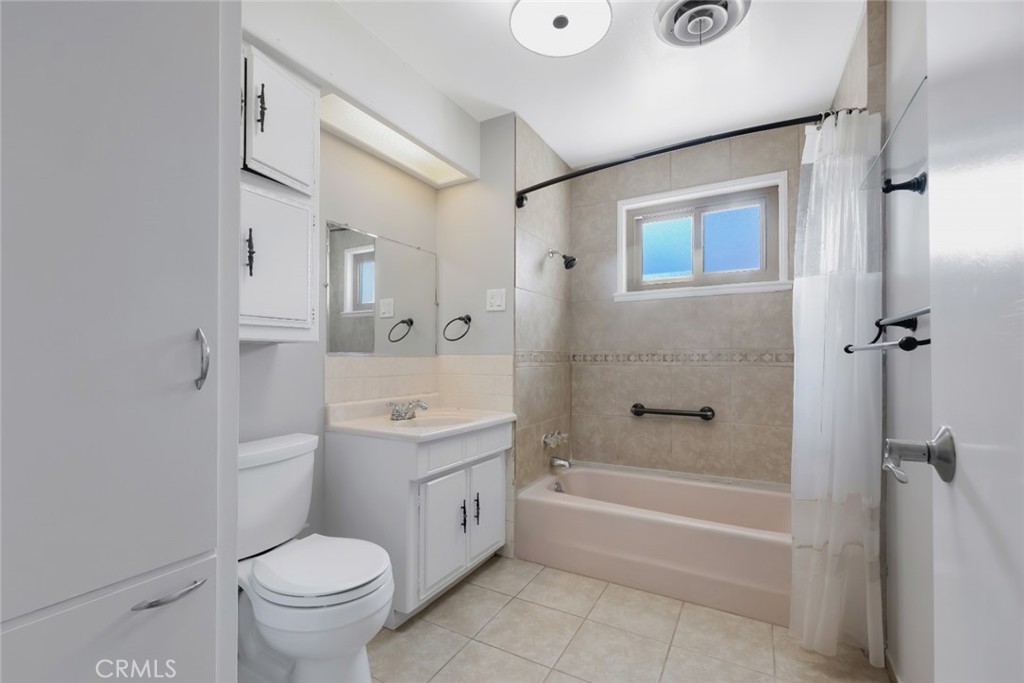 25030 Atwood Boulevard Property Photo 17