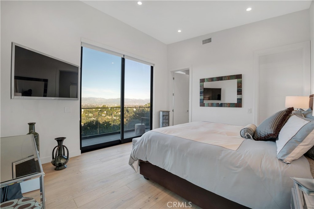 4326 Coronet Drive Property Photo 30