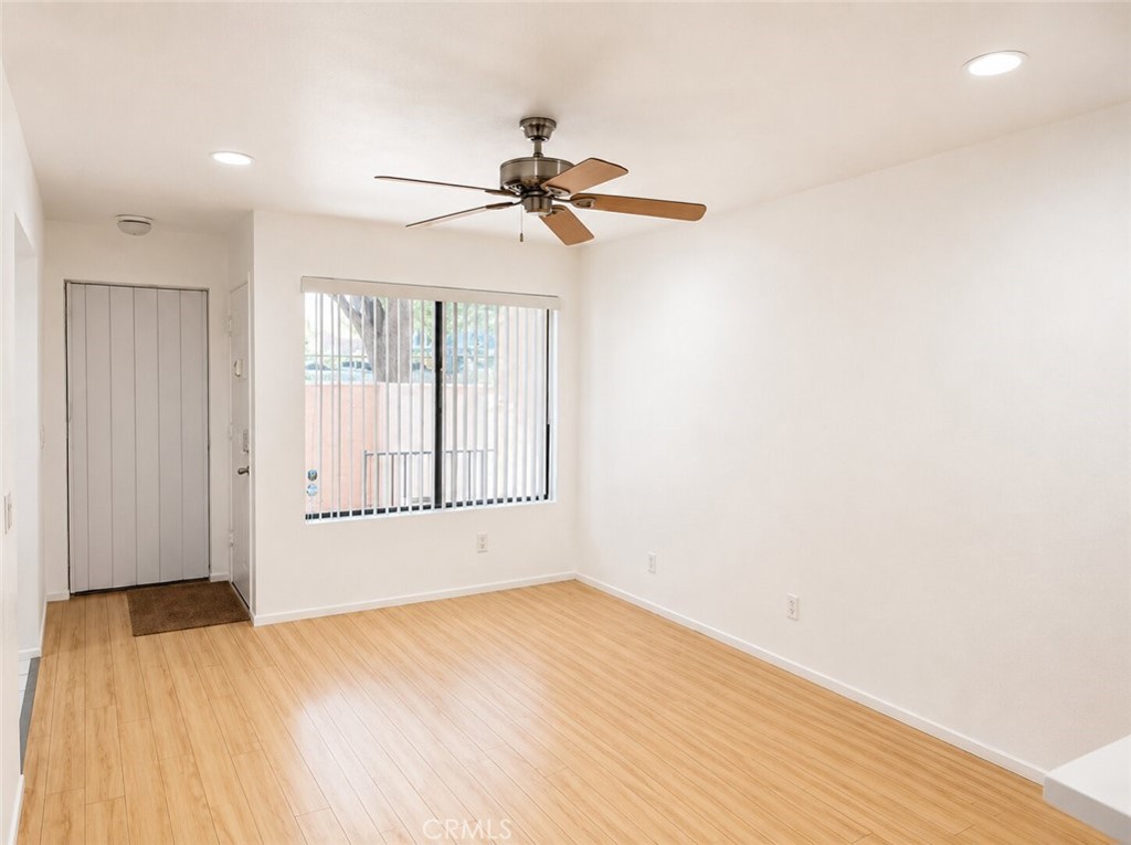 1849 E Avenue J4 Property Photo 3