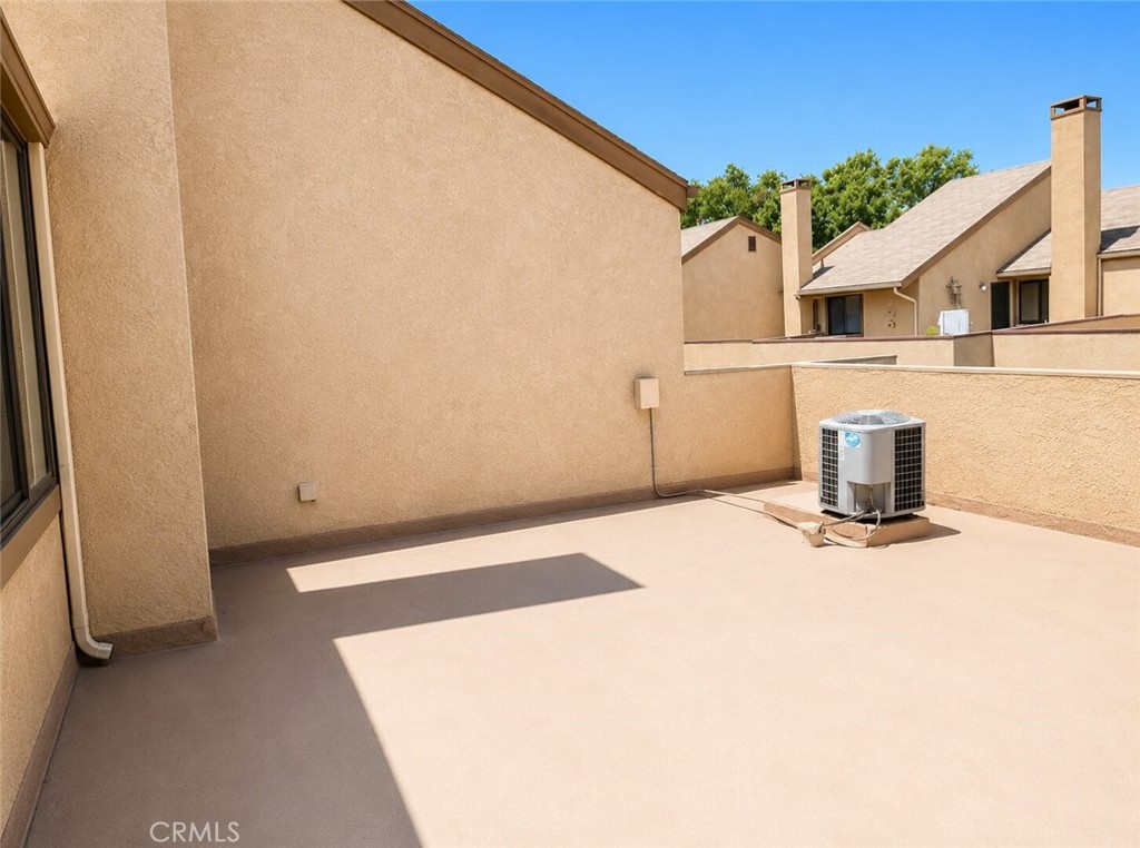 1849 E Avenue J4 Property Photo 11