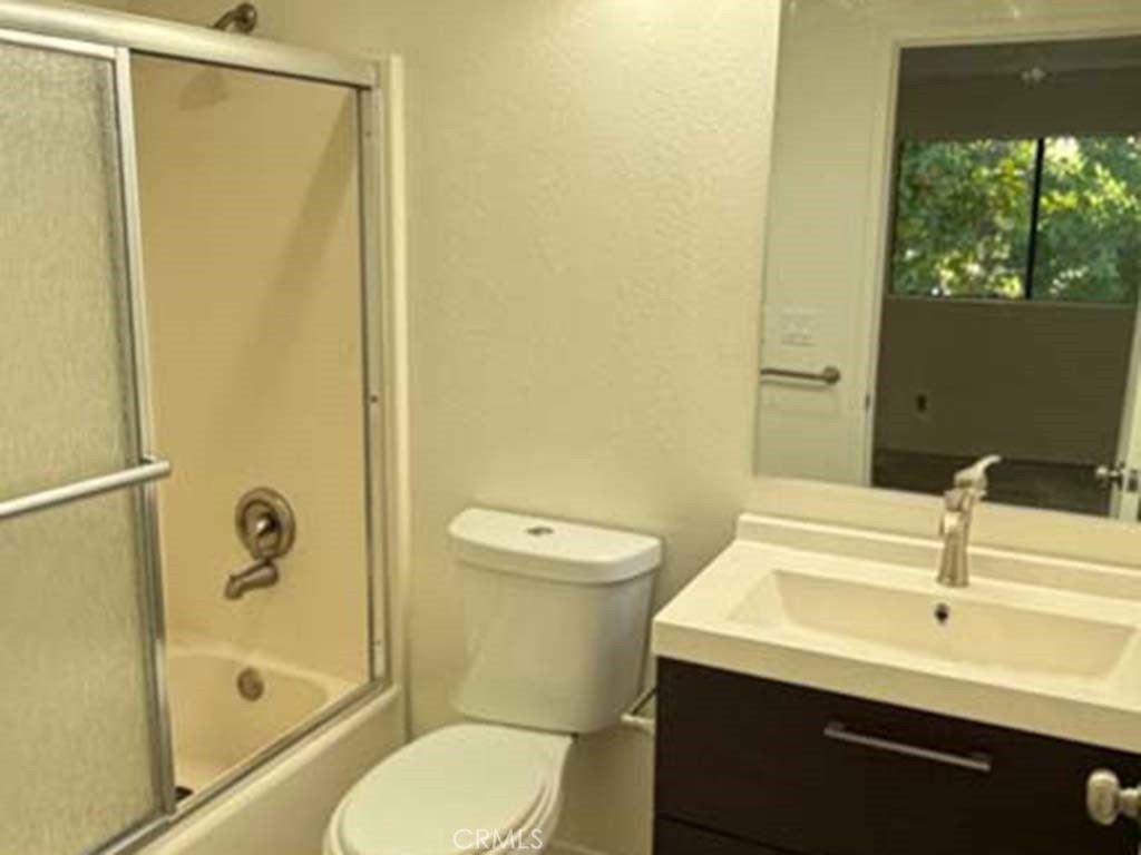 5227 Eagle Dale 2 Property Photo 12