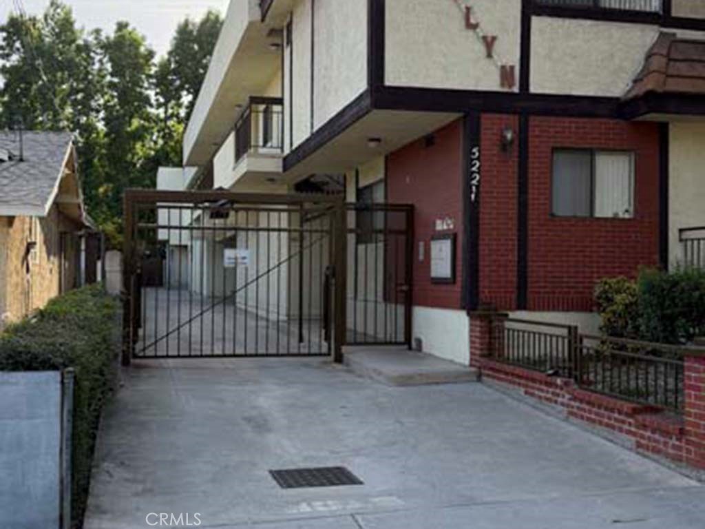 5227 Eagle Dale 2 Property Photo 17