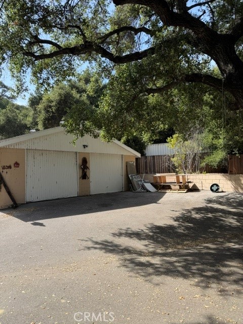24745 Mulholland Property Photo 9