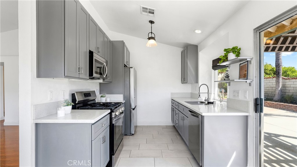 28924 Raintree Lane Property Photo 14