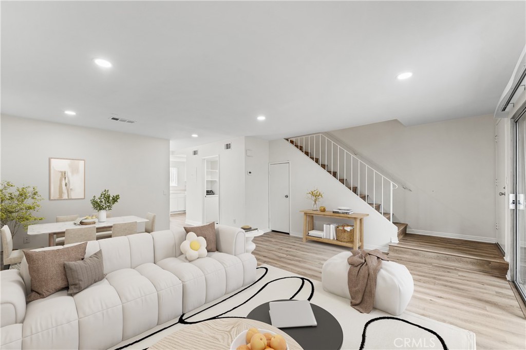 18316 Hatteras 20 Property Photo 5
