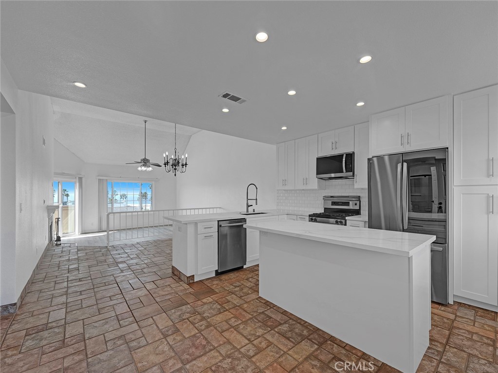 630 Island View Circle Property Photo 1