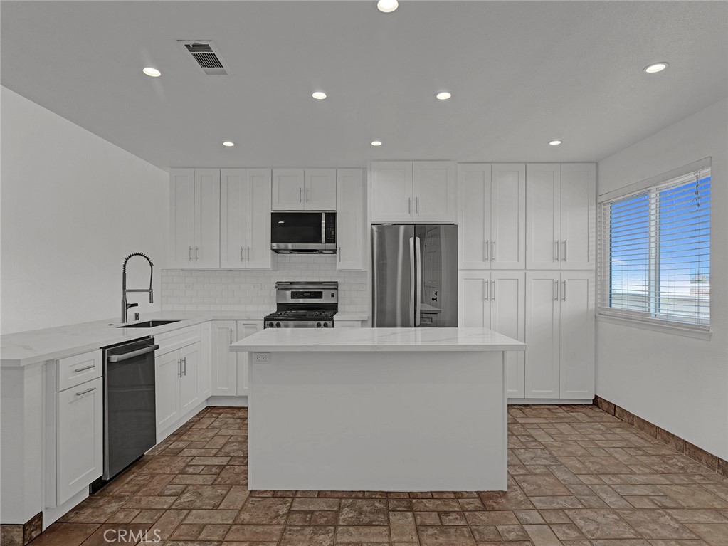 630 Island View Circle Property Photo 10