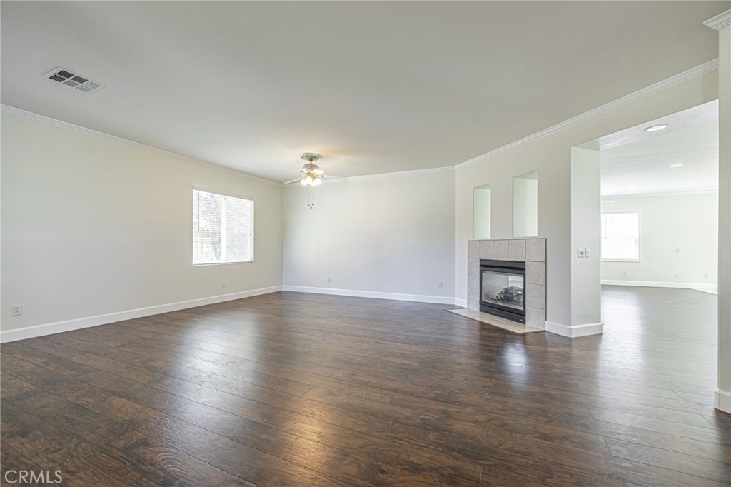 42327 42nd Street W Property Photo 4