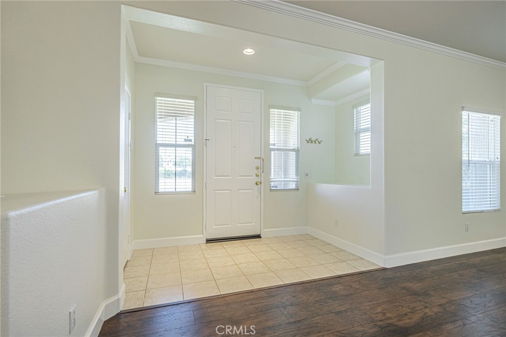 42327 42nd Street W Property Photo 5