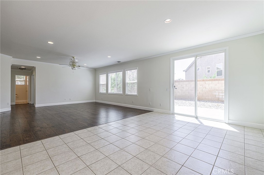 42327 42nd Street W Property Photo 11