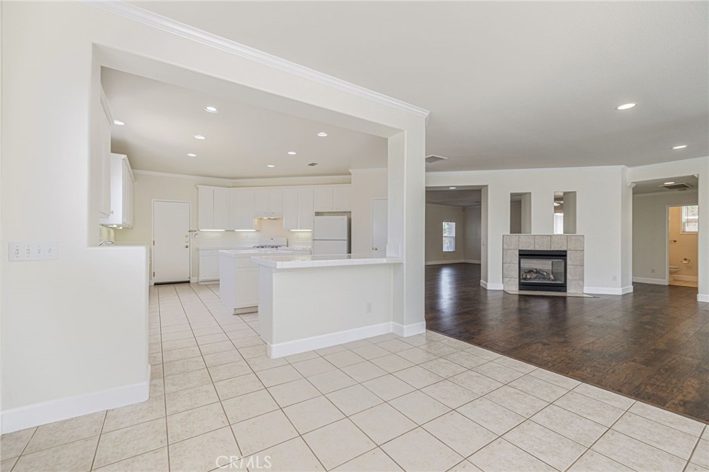 42327 42nd Street W Property Photo 12