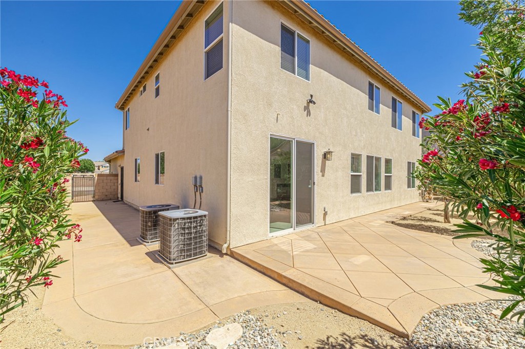 42327 42nd Street W Property Photo 47