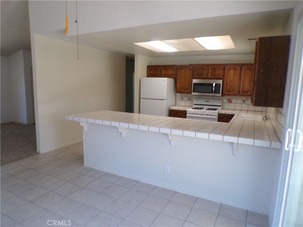 5102 W Avenue L10 Property Photo 11