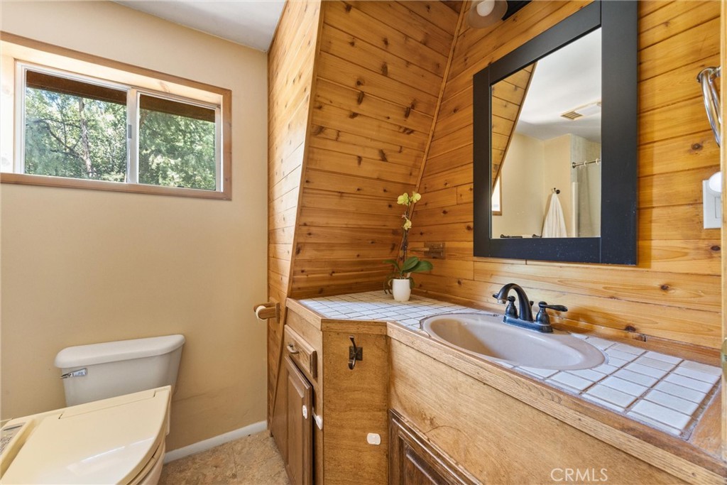 1429 Zermatt Drive Property Photo 21