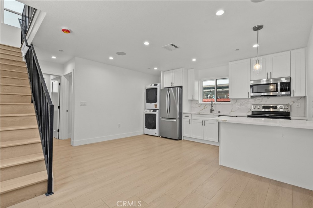 322 Leslie Way Property Photo 1