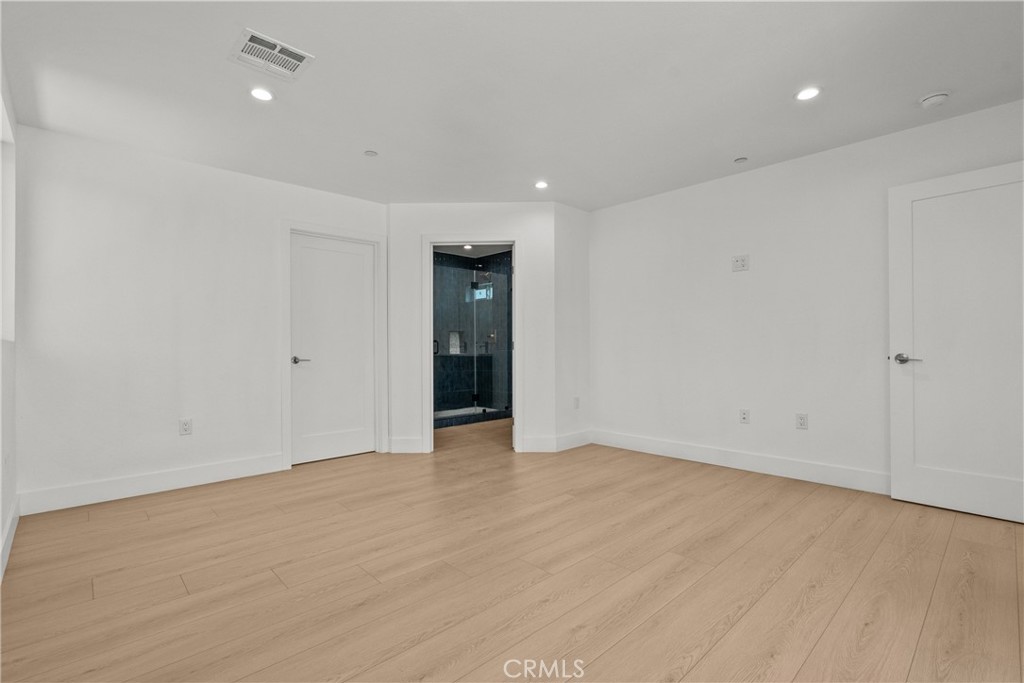 322 Leslie Way Property Photo 5