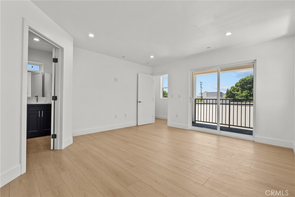 322 Leslie Way Property Photo 7