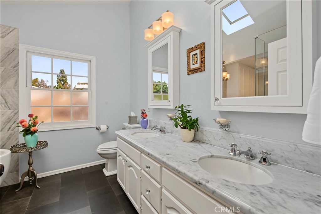 4323 Laurelgrove Avenue Property Photo 36