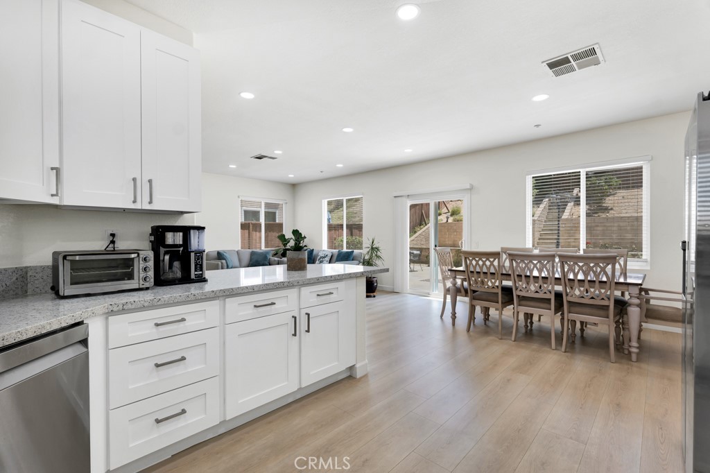 13254 La Tierra Way Property Photo 24