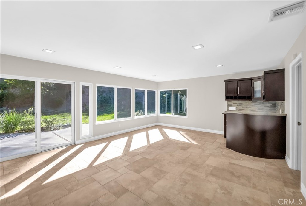 4642 Poe Avenue Property Photo 15