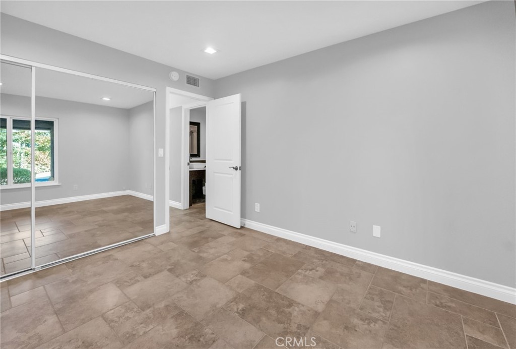 4642 Poe Avenue Property Photo 27