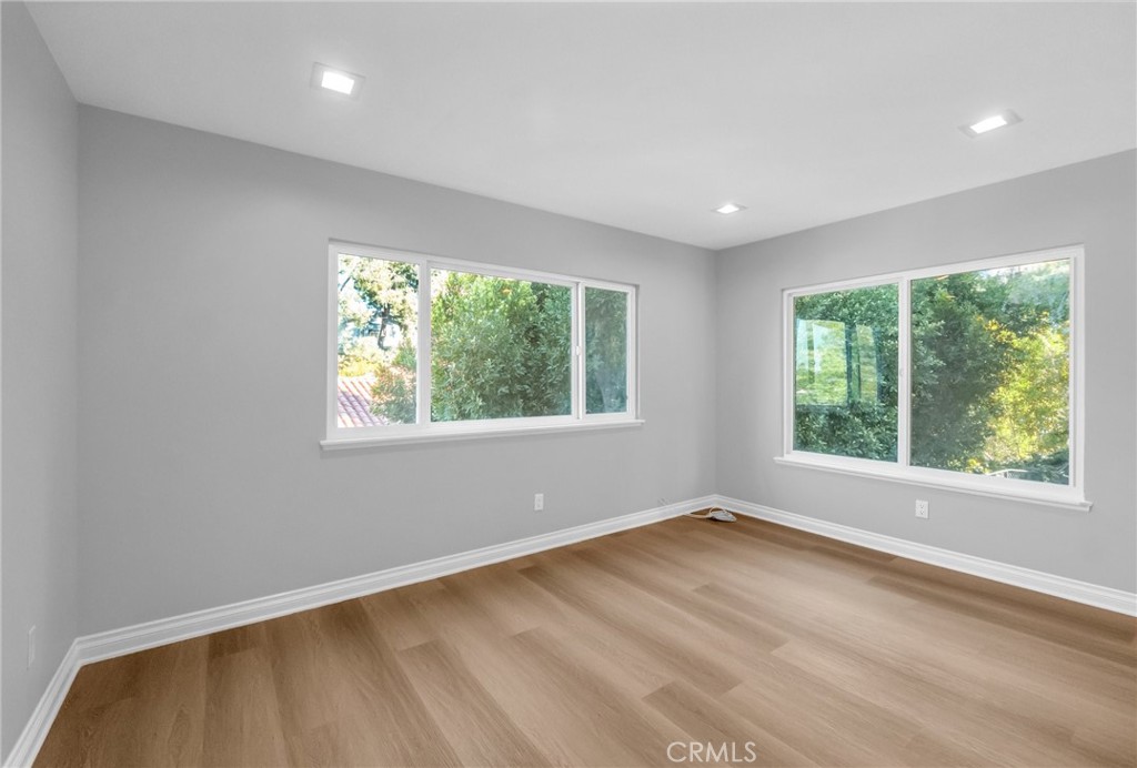 4642 Poe Avenue Property Photo 29