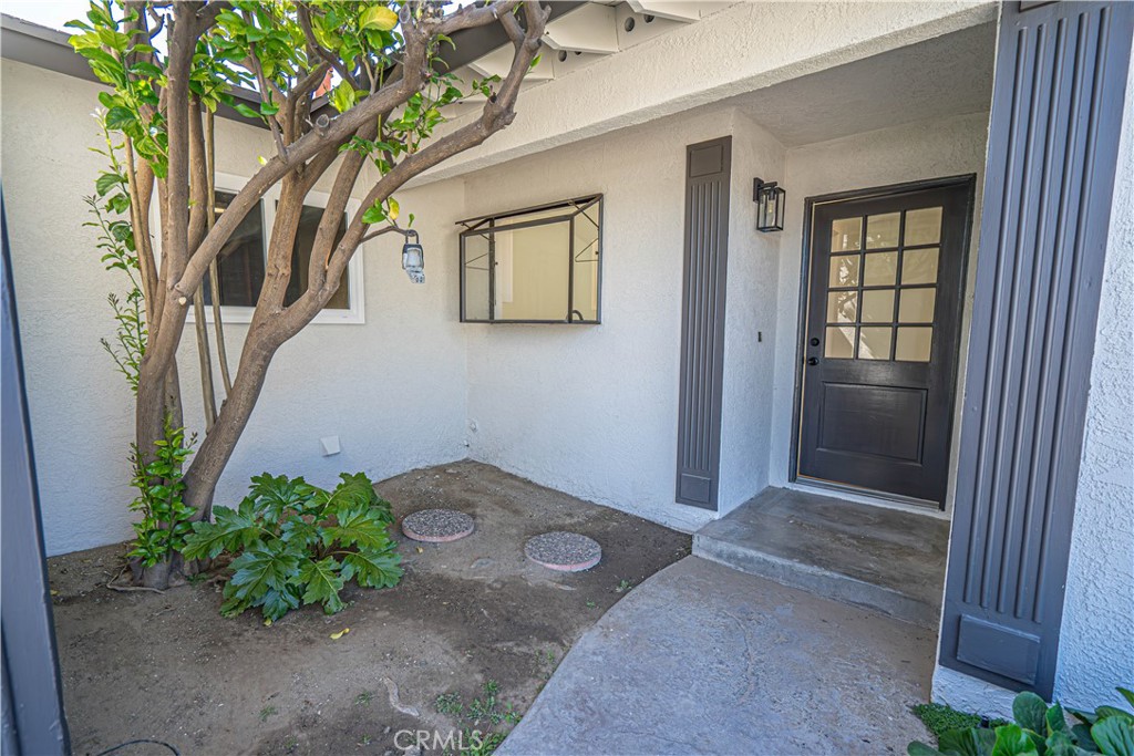22514 Los Tigres Property Photo 5