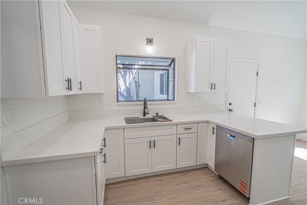 22514 Los Tigres Property Photo 7