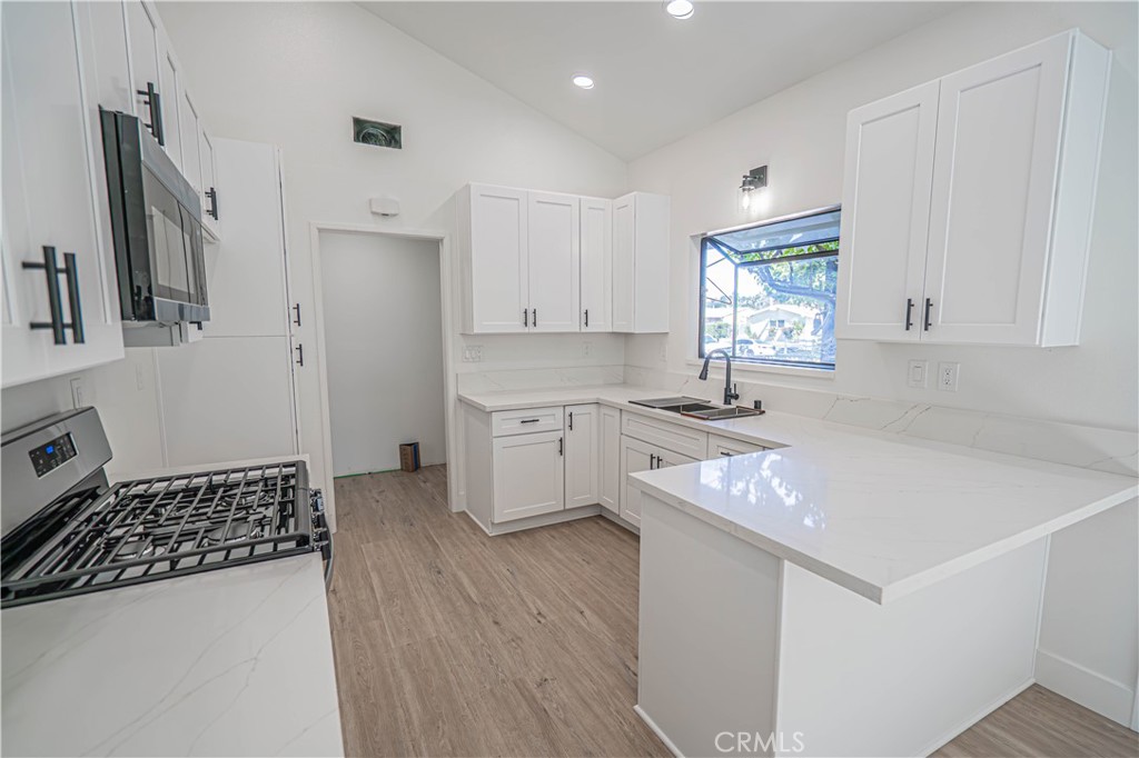 22514 Los Tigres Property Photo 10
