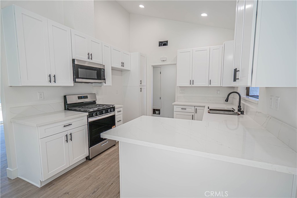 22514 Los Tigres Property Photo 11