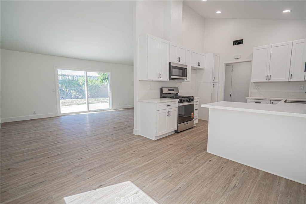 22514 Los Tigres Property Photo 13