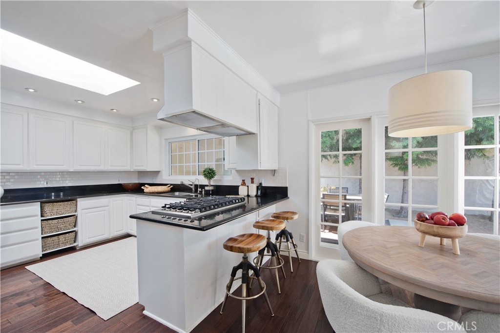 18056 Lake Encino Property Photo 5