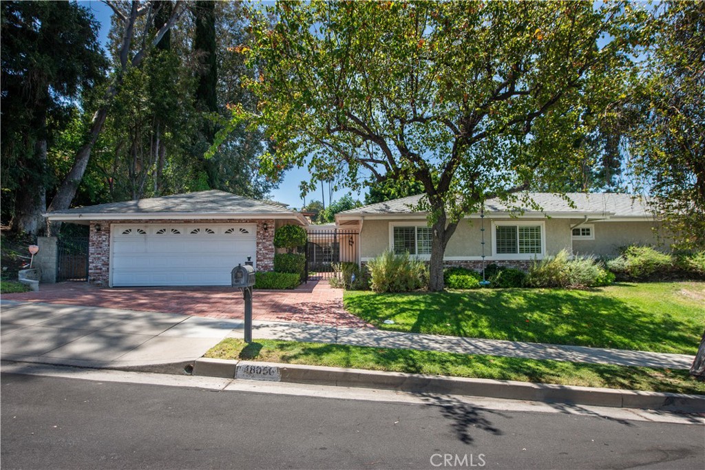 18056 Lake Encino Property Photo 35