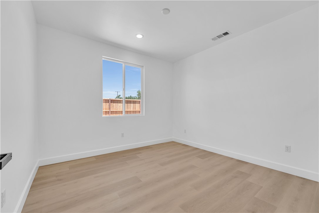 8837 Holly Property Photo 6