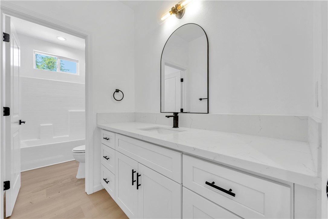 8837 Holly Property Photo 17