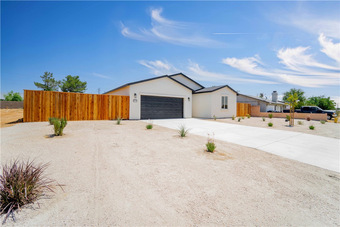 8837 Holly Property Photo 32