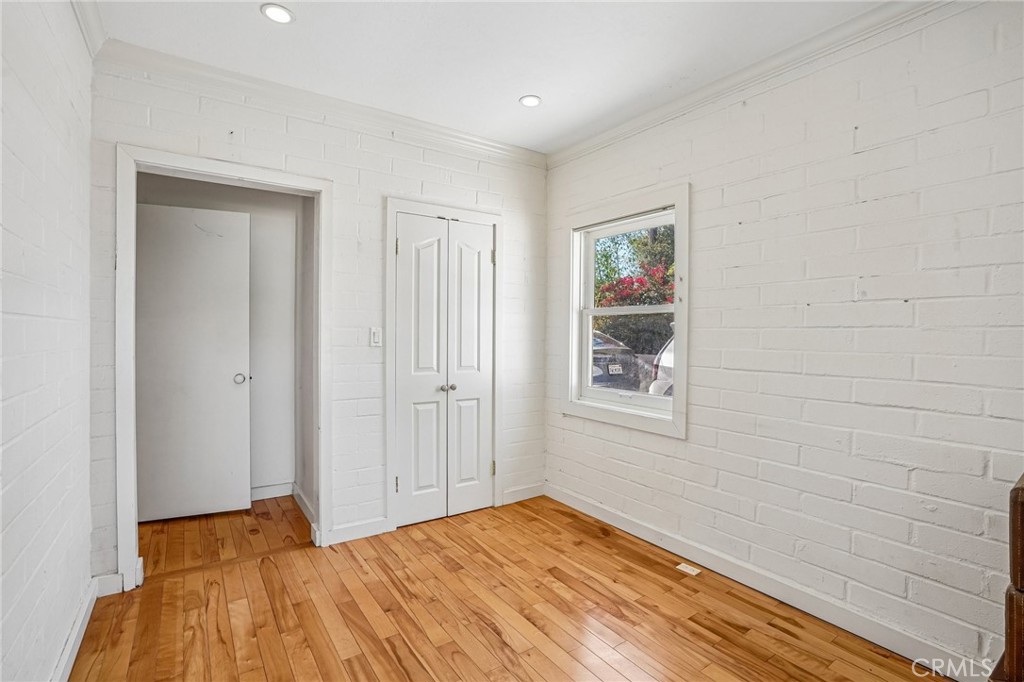 9305 Notre Dame Property Photo 9