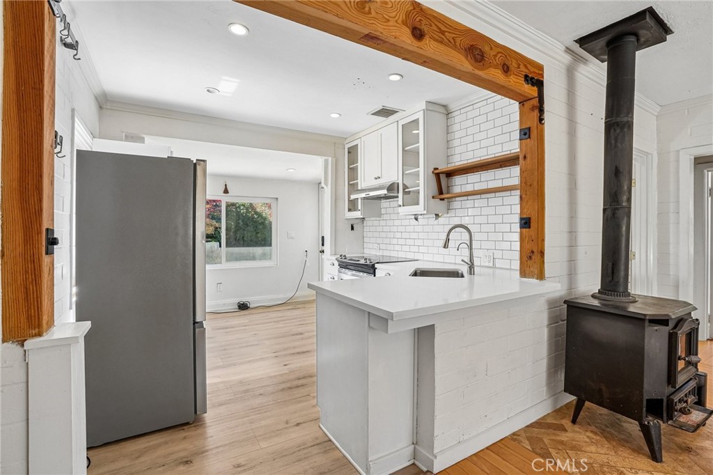9305 Notre Dame Property Photo 12