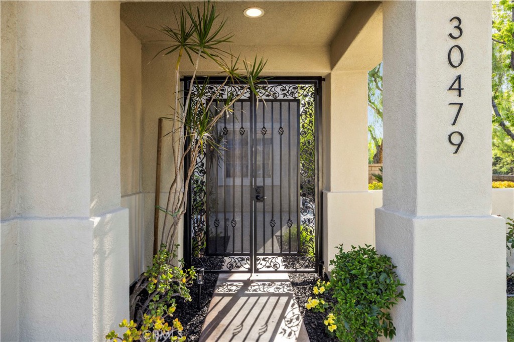 30479 Mallorca Pl Property Photo 5