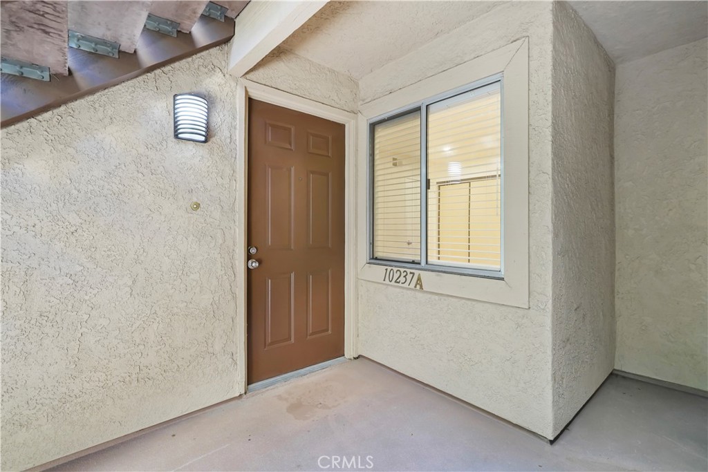 10237 De Soto A Property Photo 4