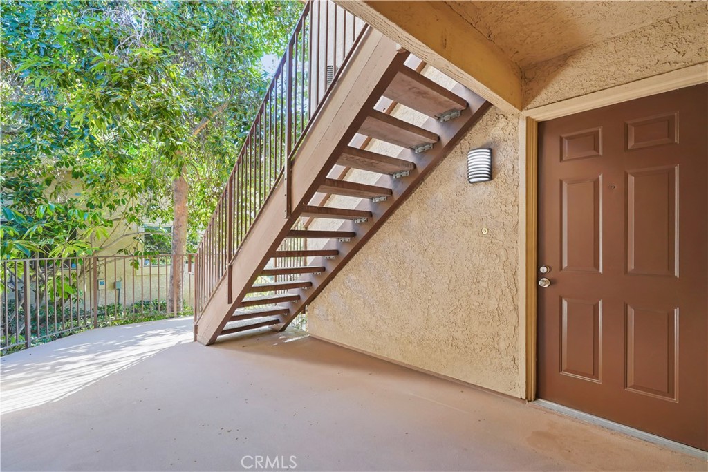 10237 De Soto A Property Photo 5