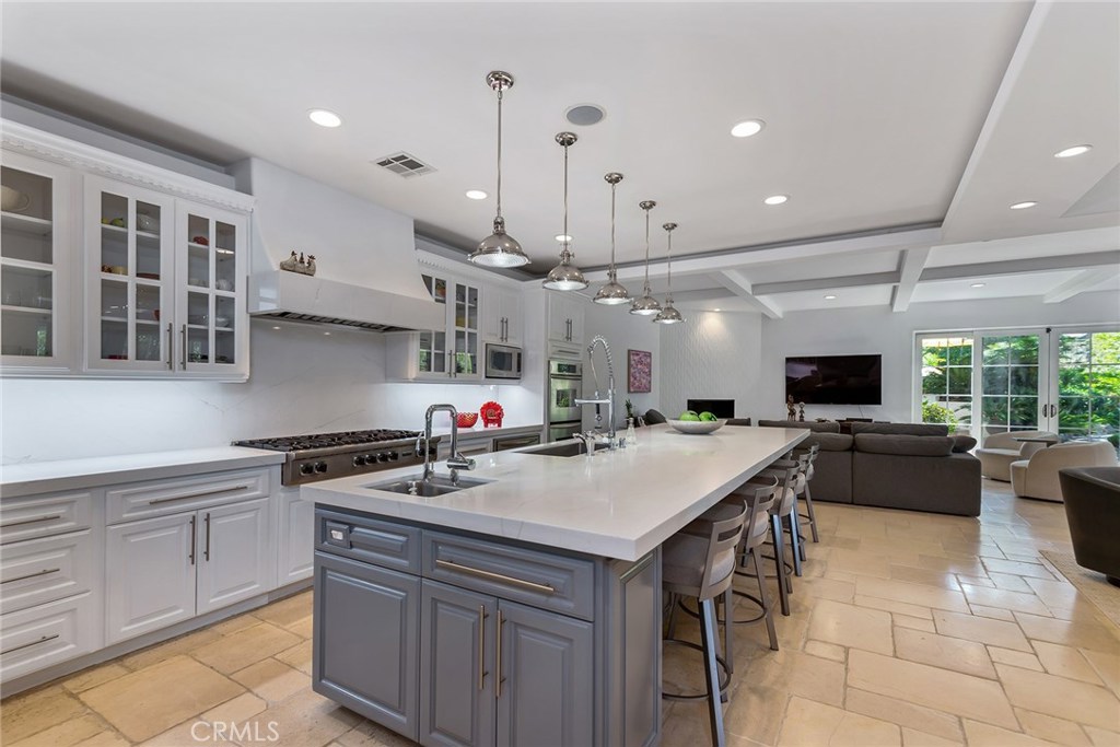 5600 Round Meadow Road Property Photo 11